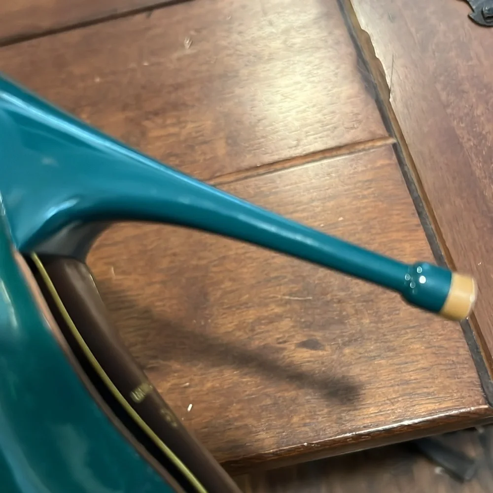 Charles Jourdan Teal Green Patent Leather Pumps Size 6 - Picture 8 of 8